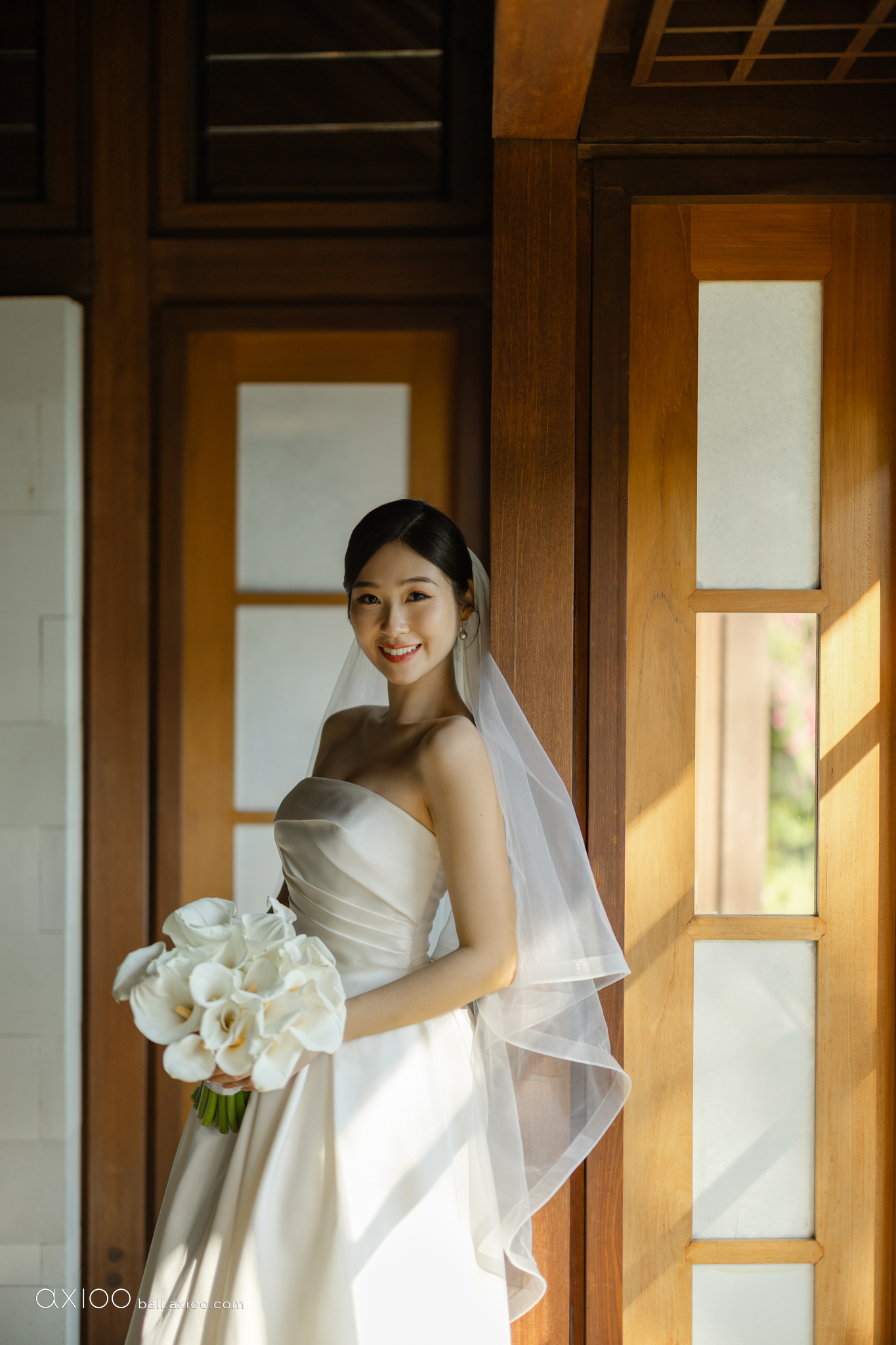 Axioo: Before the Shutter Clicks